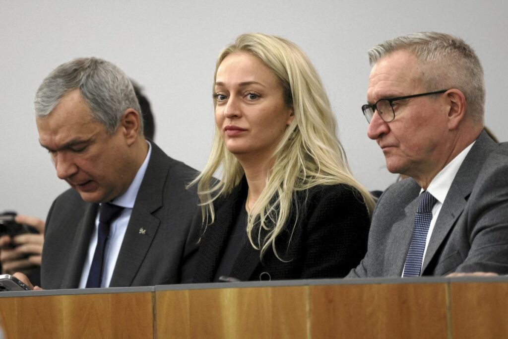 beyaz rus muhalif lider mielnikava nin i zine rastlandi 53409