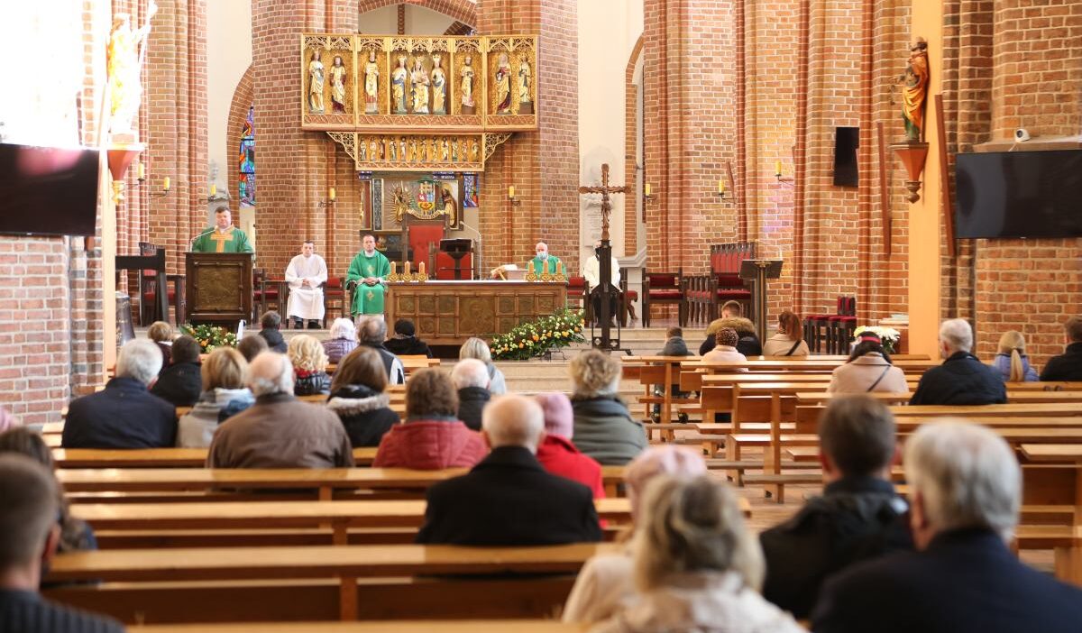 Bia ystok ta kilisede saldiri supheli gozaltina alindi 52434