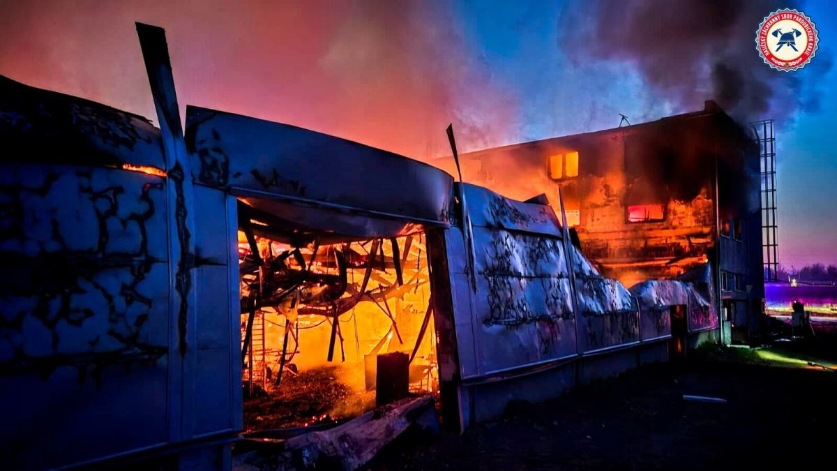 Çekya'da silah fabrikasına saldırı: terör şüphesi ve sorumluluk i̇ddiası 1 Cekya da silah fabrikasina saldiri teror suphesi ve sorumluluk i ddiasi 53491