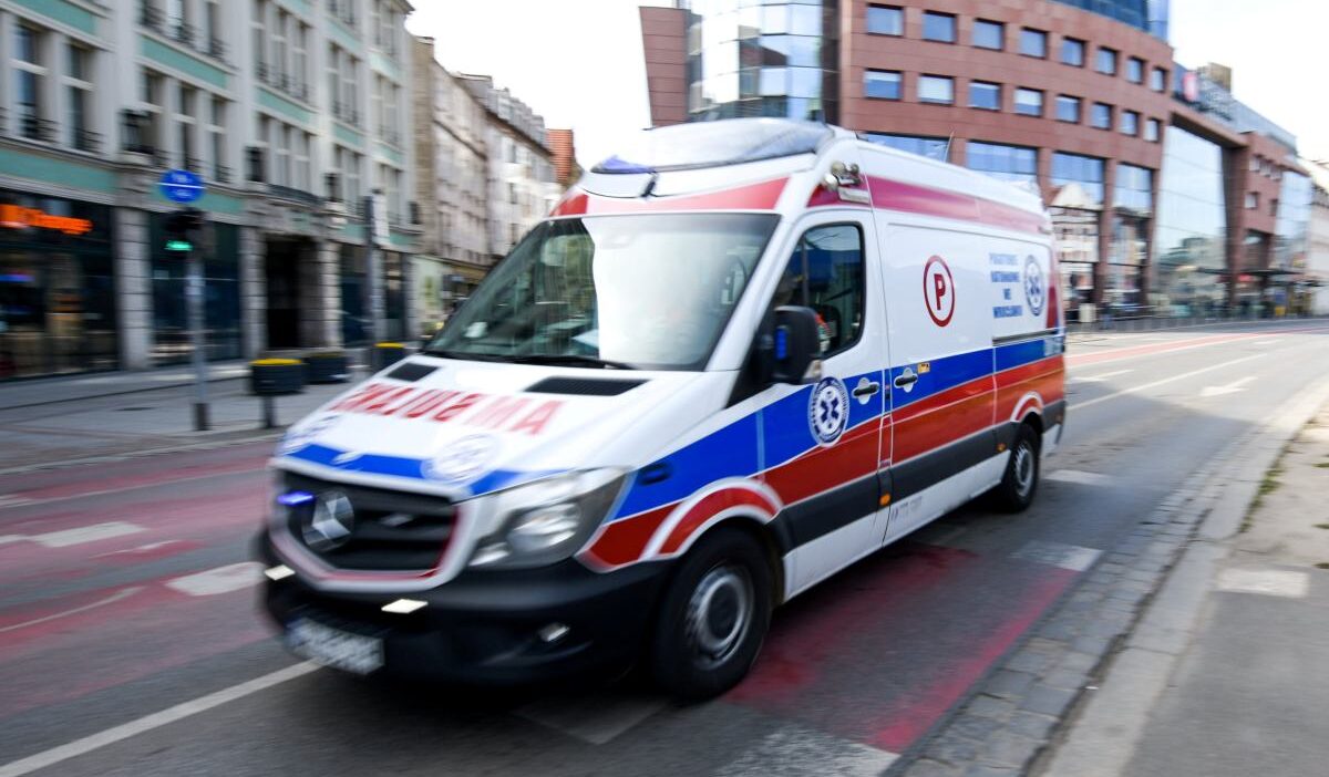 Cocugu 3 kattan dusmekten kurtaran cati 50931