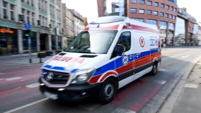 Cocugu 3 kattan dusmekten kurtaran cati 50931