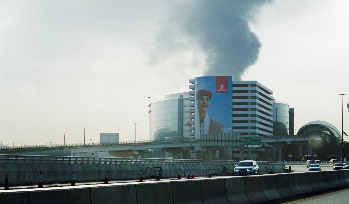 Dubai uluslararasi havalimani nda drone saldirisi sonrasi ucuslar durduruldu 51642