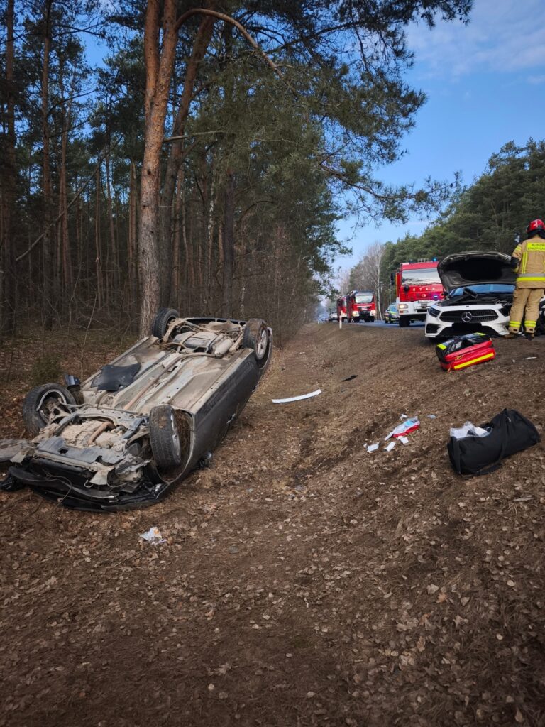 dw 631 de mercedes ile honda carpisti honda devrildi mercedes surucusu uyusturucu testi pozitif gozaltina alindi 50587