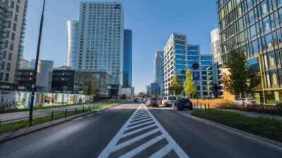Grzybowska caddesi'nde yeni inşaat aşaması başlıyor: chodnik kapanacak, park yeri kaldırılacak 3 Grzybowska caddesi nde yeni insaat asamasi basliyor chodnik kapanacak park yeri kaldirilacak 51081