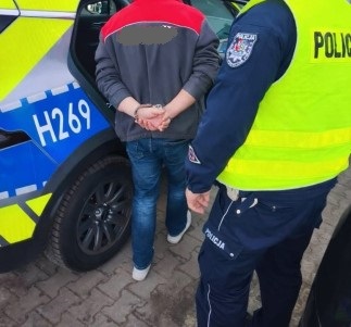 Helenów'da alkollü ve ehliyetsiz sürücü, bir gün sonra mahkemede 1 Helen w da alkollu ve ehliyetsiz surucu bir gun sonra mahkemede 51072