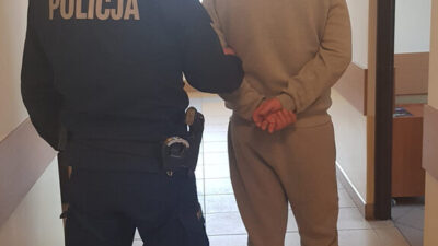 Hindistan vatandasi suruculuk yasagina ragmen scooterla yakalandi sinir disi edilecek 50610