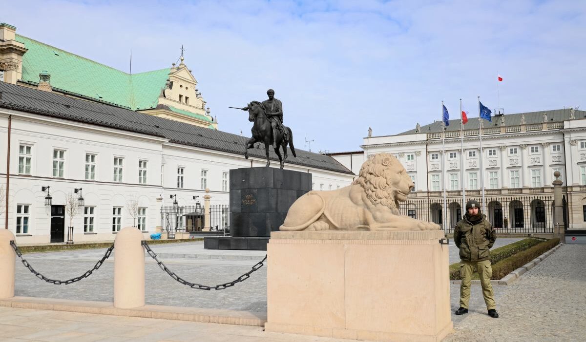 I ki genc yasak bolgede dron ucurunca gozaltina alindi 50906