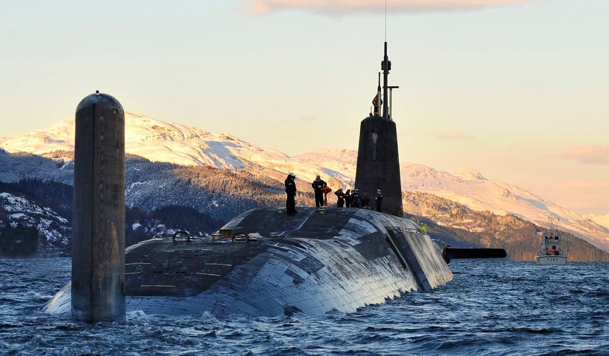 I ngiliz deniz ussu yakininda i ran vatandasi gozaltina alindi 53438