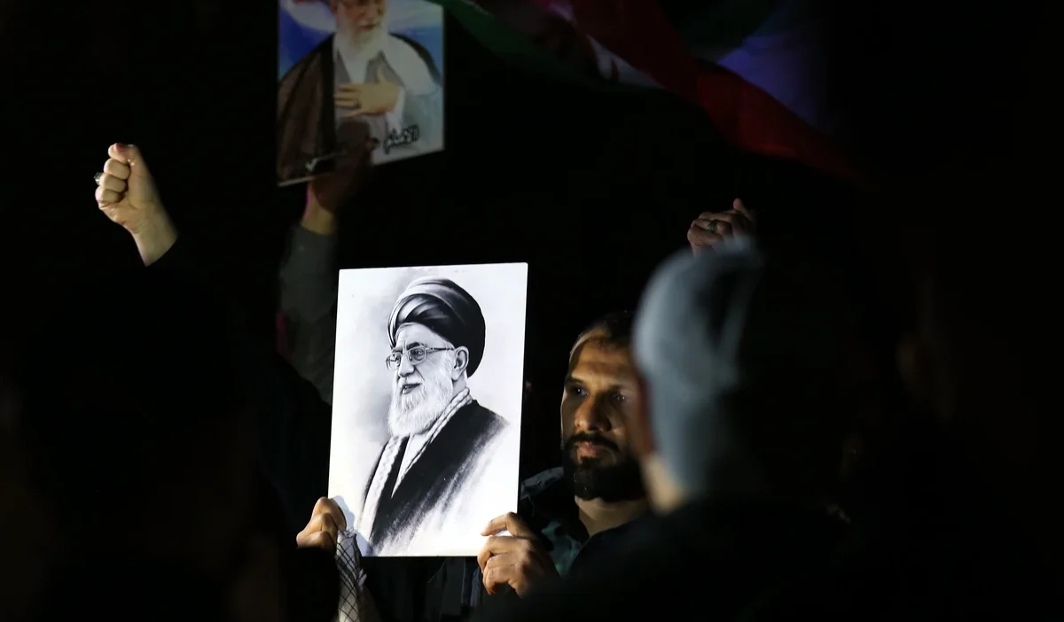 İran'da geçici yönetim: güç kimin elinde? 1 I ran da gecici yonetim guc kimin elinde 50484