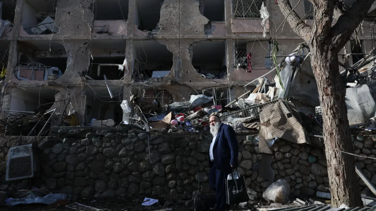 I ran fuzesi i srail in arad sehrine dustu bir olu 175 yarali 53902