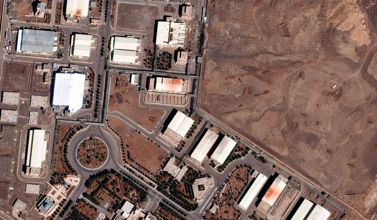 I ran nukleer silahlarin yayilmasini onleme antlasmasi ndan npt cekilmeyi degerlendiriyor 56617