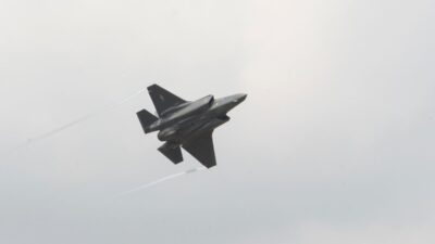 I ran uzerinde amerikan f 35 i hasar gordu acil i nis yapti 53044