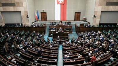 Ibris ve opinia24 anketleri koalicja obywatelska ile pis in secim sonuclarini ve hukumet kurma olasiliklarini ortaya koydu 51320