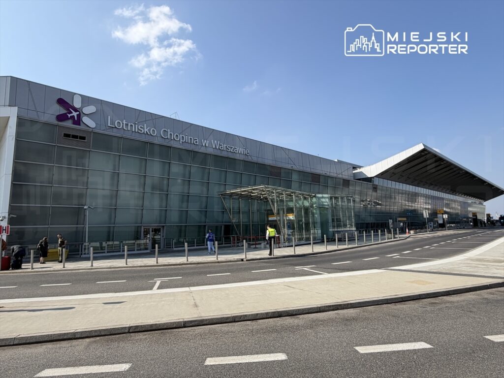 lotnisku chopina da 13 mart cuma 11 55 te a terminali nin bir kismi ewaku edildi 51341