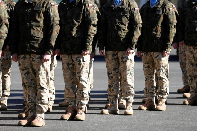 Lubnan da polonyali baris gucu askeri mayin patlamasinda hafif yaralandi 56653