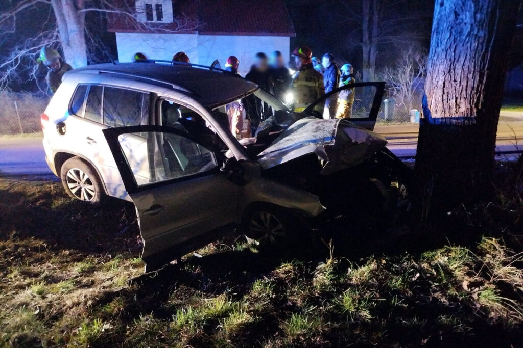 M awa da trajik kaza volkswagen surucusu hayatini kaybetti 57204