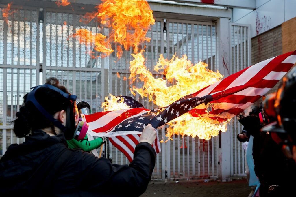 minneapolis te gosteriler trump a yonelik elestiriler ve kuresel eylemler 56579