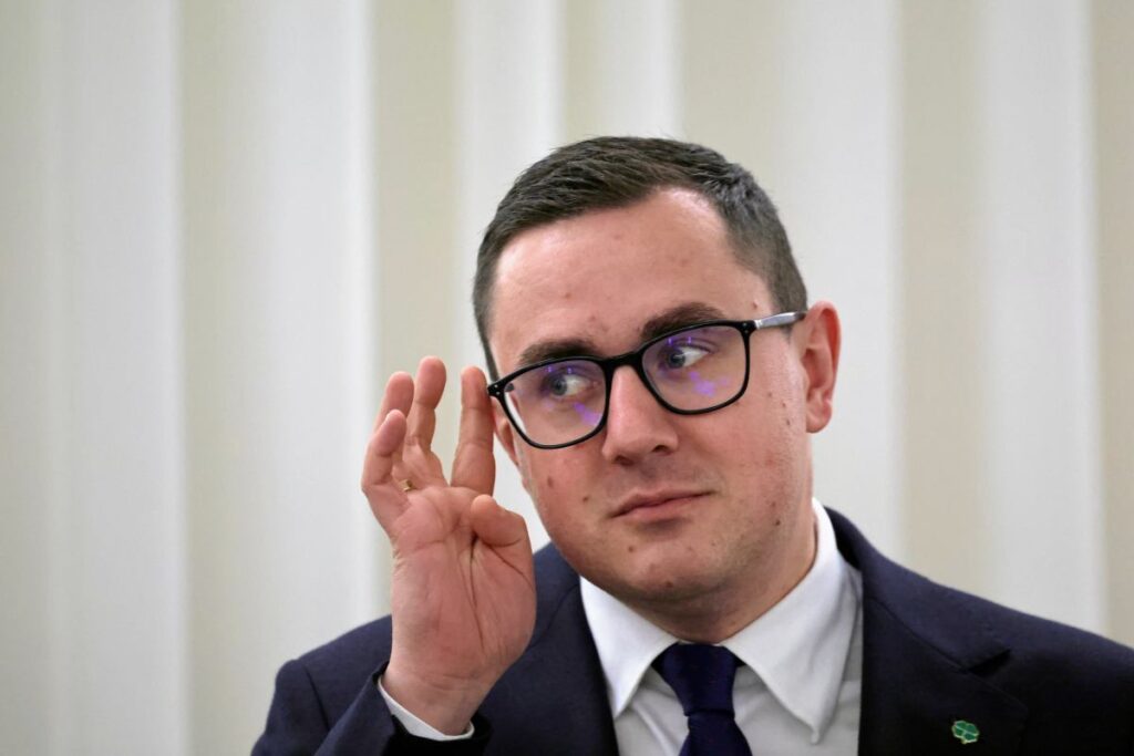 motyka glapi ski nin safe sifir yuzde aciklamasini elestirdi 197 milyar z fonun savunmaya yonlendirilmesini onerdi 51287