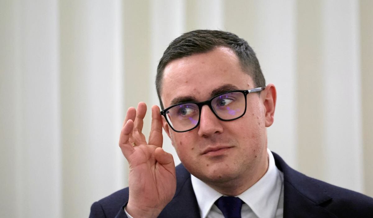 Motyka glapi ski nin safe sifir yuzde aciklamasini elestirdi 197 milyar z fonun savunmaya yonlendirilmesini onerdi 51287