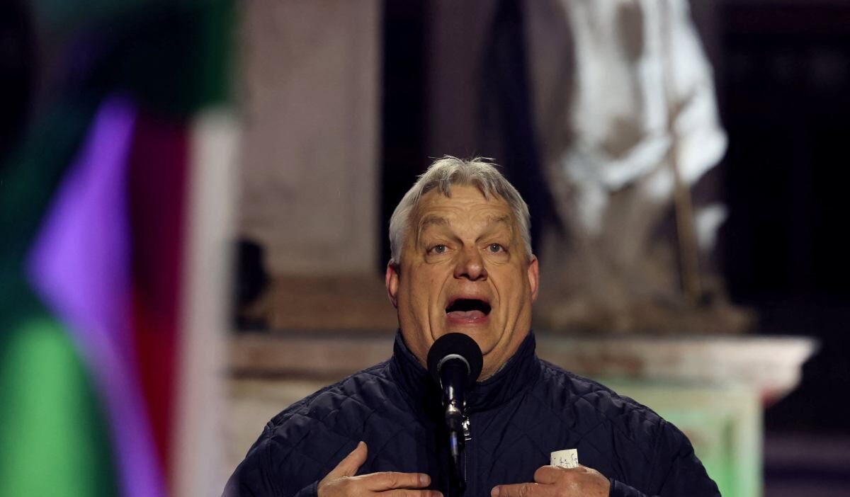 Orbán'ın siyasi dönüşümü: sovyet karşıtlığından kremlin'e uzanan yol 1 Orb n in siyasi donusumu sovyet karsitligindan kremlin e uzanan yol 56992