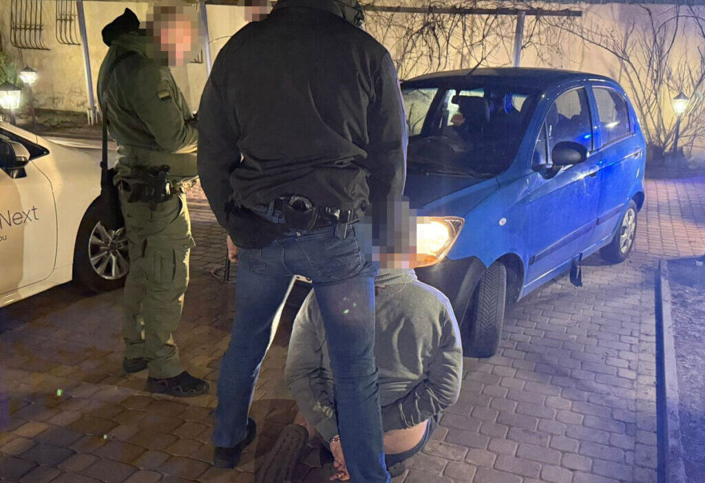 Ostro ka polisi 4 yil hapis cezasi alan pedofili suclusunu yakaladi 54869