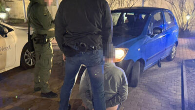 Ostro ka polisi 4 yil hapis cezasi alan pedofili suclusunu yakaladi 54869