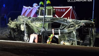 P ock ta m kolin de kaza gencleri tasiyan bmw nin devrilmesi sonucu 1 genc hayatini kaybetti 2 kisi agir yarali 51133