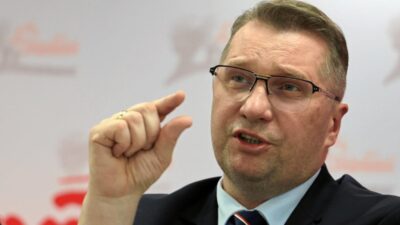 Pis lideri kaczy ski czarnek i 2027 secimlerinin aday basbakani olarak duyurdu 53238