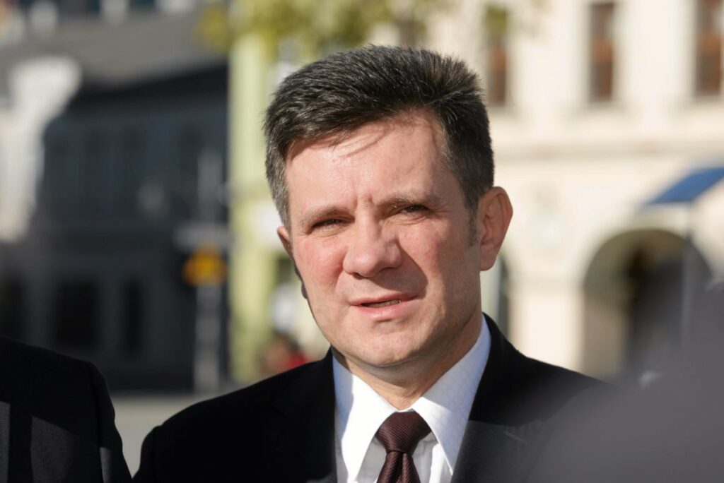 pis ten ayrilan senator w osowicz tusk un yorungesine girdi 52962