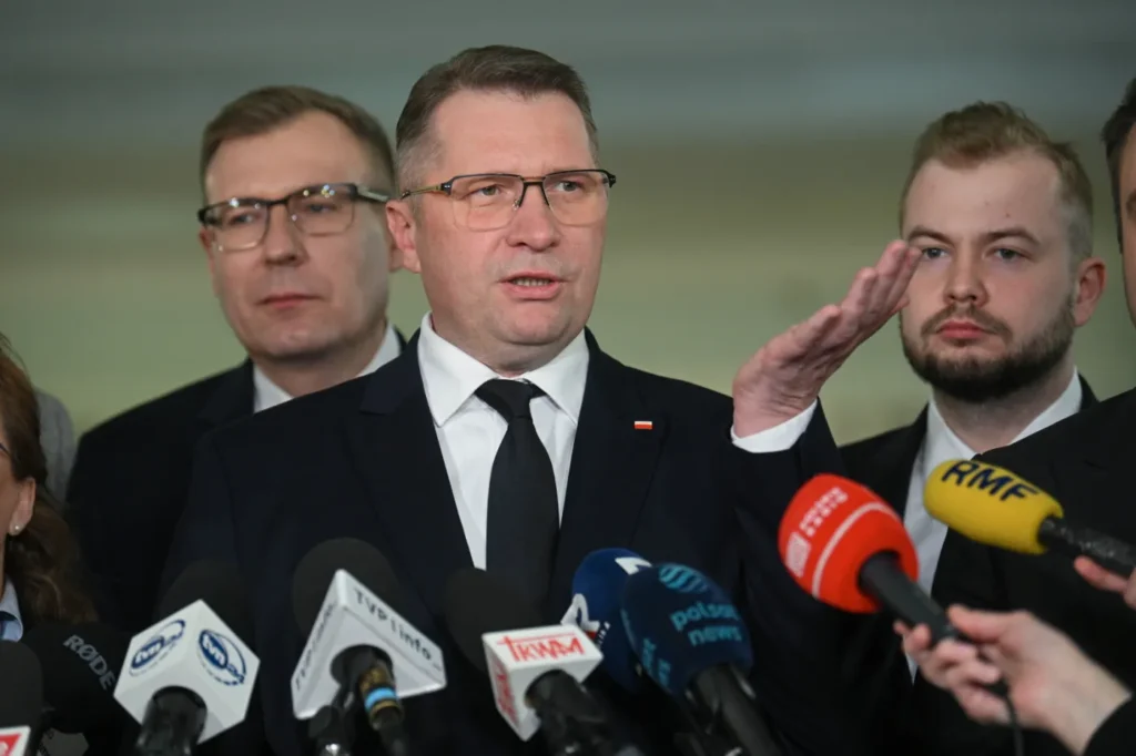 pis ve koalisyon akaryakit fiyatlarini dusurme calismalarini destekleyecek 55806