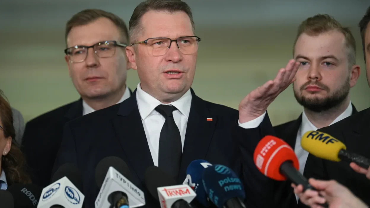 Pis ve koalisyon, akaryakıt fiyatlarını düşürme çalışmalarını destekleyecek 1 Pis ve koalisyon akaryakit fiyatlarini dusurme calismalarini destekleyecek 55806