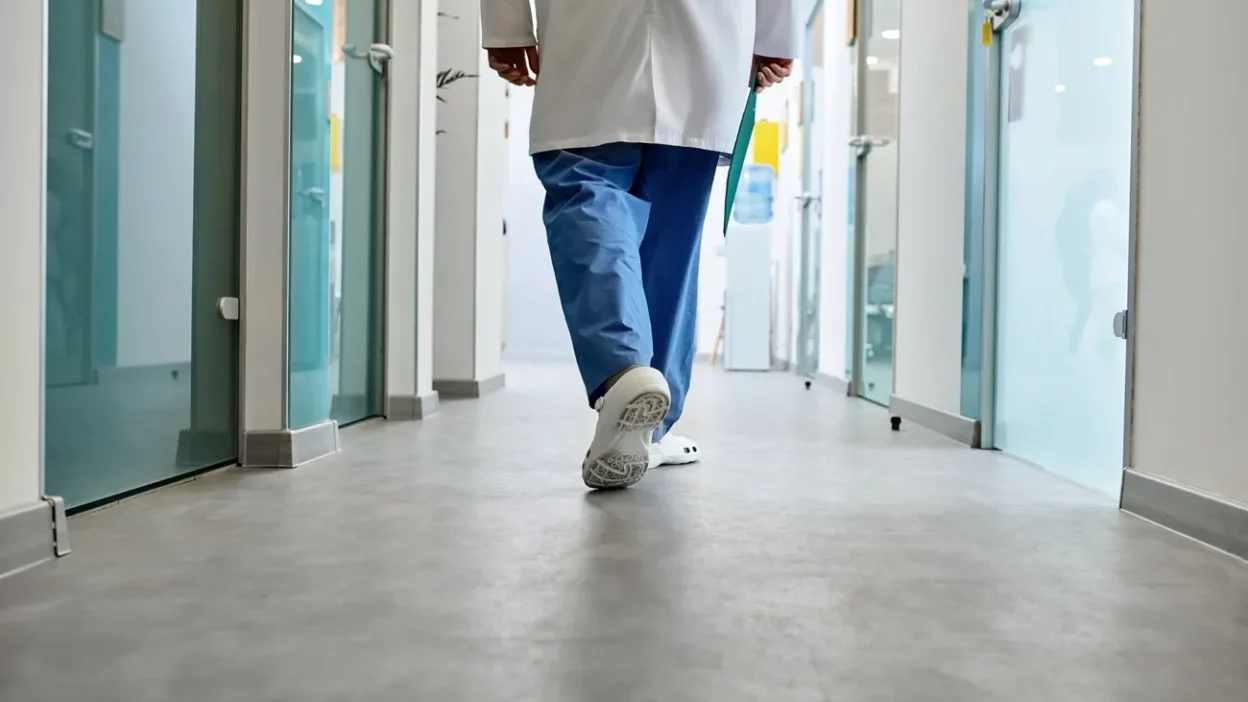 Planlı hastanelerde hafta sonu doktor bulunması zorlaşabilir 1 Planli hastanelerde hafta sonu doktor bulunmasi zorlasabilir 51779