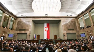 Polonya anayasa mahkemesi siyasi arenada yeni atamalar kilit nokta 51698