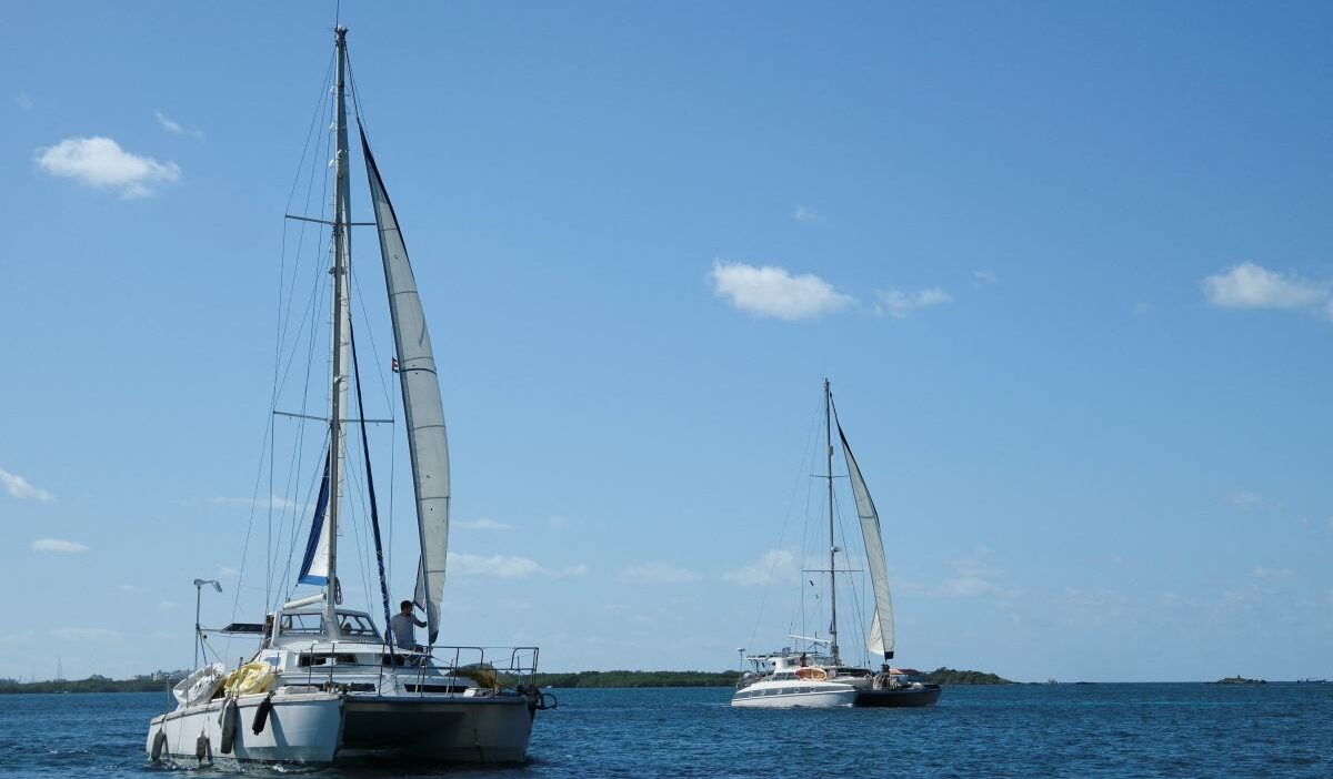 Polonya bandıralı katamaranlar küba'ya ulaşmadan meksika donanması tarafından bulundu 1 Polonya bandirali katamaranlar kuba ya ulasmadan meksika donanmasi tarafindan bulundu 56377