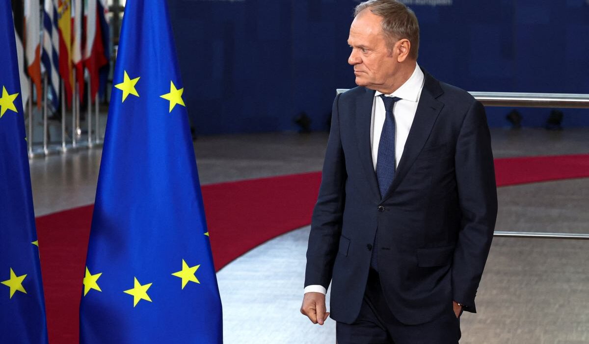 Polonya başbakanı tusk, cumhurbaşkanı nawrocki'nin veto kararını eleştirdi: "avrupa fonlarını engelliyor" 1 Polonya basbakani tusk cumhurbaskani nawrocki nin veto kararini elestirdi avrupa fonlarini engelliyor 53649