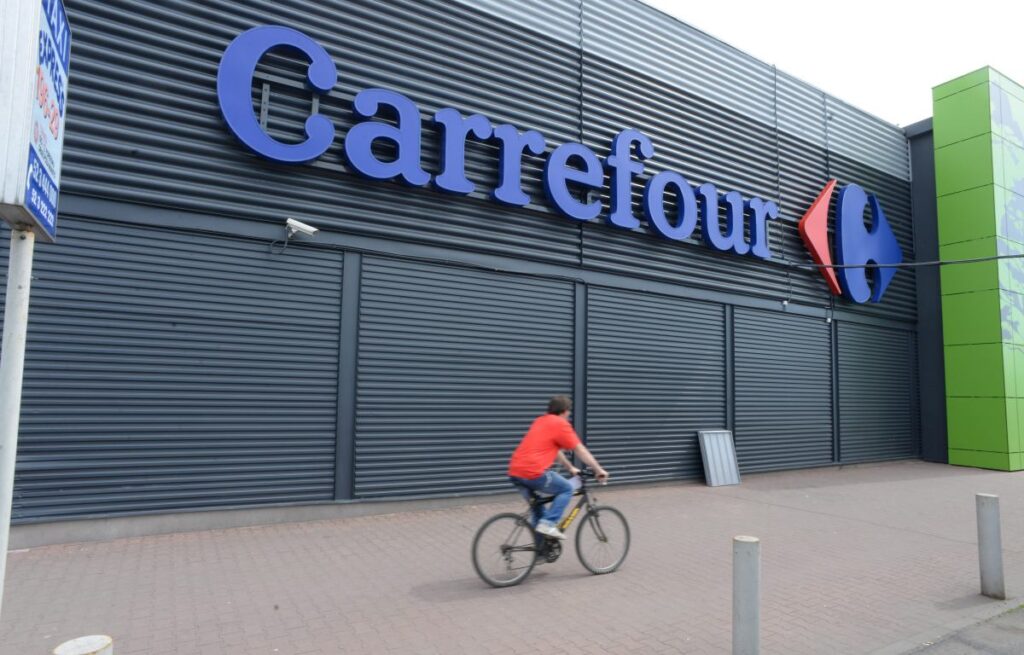 polonya carrefour satin alma planini sonlandirdi 50677