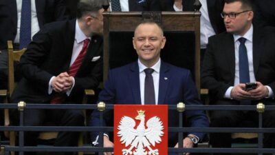 Polonya cumhurbaskani nawrocki ceza muhakemesi kanunu ve safe mekanizmasi tasarisini veto etti 51388