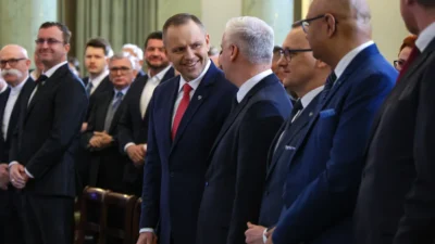 Polonya cumhurbaşkanı nawrocki, ekonomik kalkınmayı hızlandırmak i̇çin i̇ş konseyi kurdu 2 Polonya cumhurbaskani nawrocki ekonomik kalkinmayi hizlandirmak i cin i s konseyi kurdu 55139