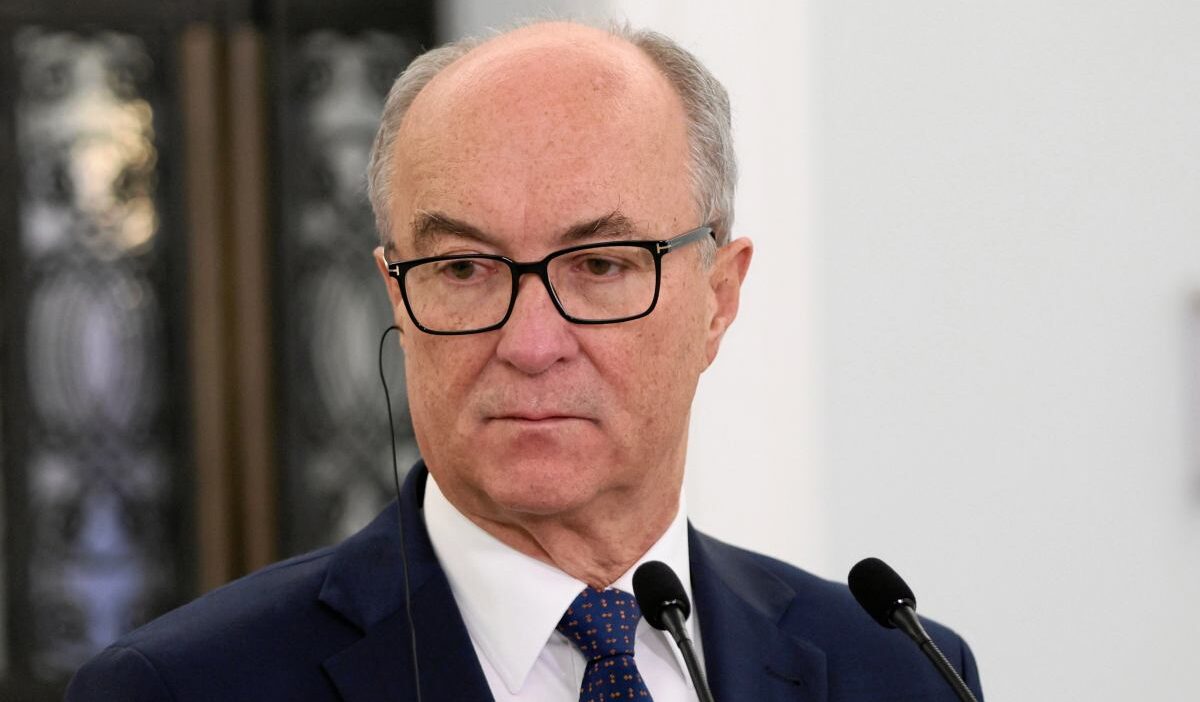 Polonya cumhurbaskani nawrocki nin budapeste ziyareti polonya i cinde gerginlige yol acti 54778