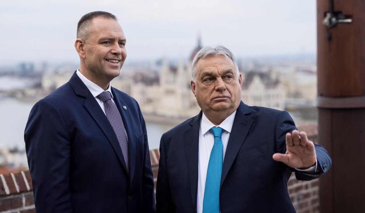 Polonya cumhurbaskani nawrocki nin tvn24 muhabirine yonelik tutumu kamuoyunda tepki cekiyor 55685