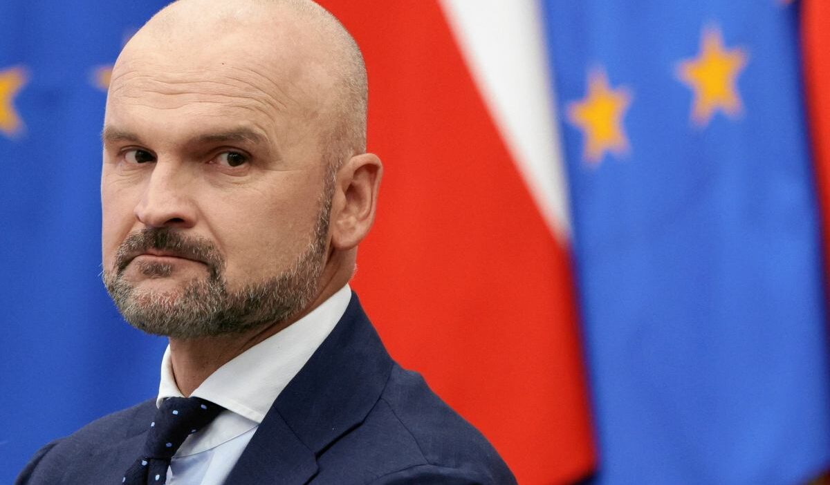 Polonya cumhurbaşkanı nawrocki'ye hediye skandalında mahkeme kararı 1 Polonya cumhurbaskani nawrocki ye hediye skandalinda mahkeme karari 50736