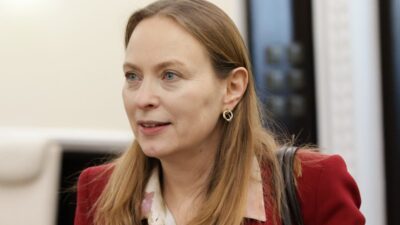 Polonya da aile vakiflari uzerinden mal varligi seffafligi tartismasi 54771