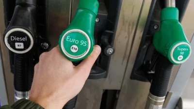 Polonya'da akaryakıt fiyatlarına müdahale: tavan fiyat ve vergi i̇ndirimleri uygulaması 4 Polonya da akaryakit fiyatlarina mudahale tavan fiyat ve vergi i ndirimleri uygulamasi 56859