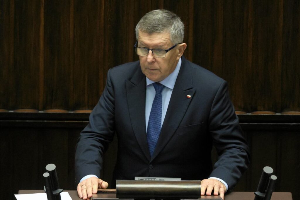 polonya da akaryakit fiyatlarini dusurme cabalari hiz kazandi 55961