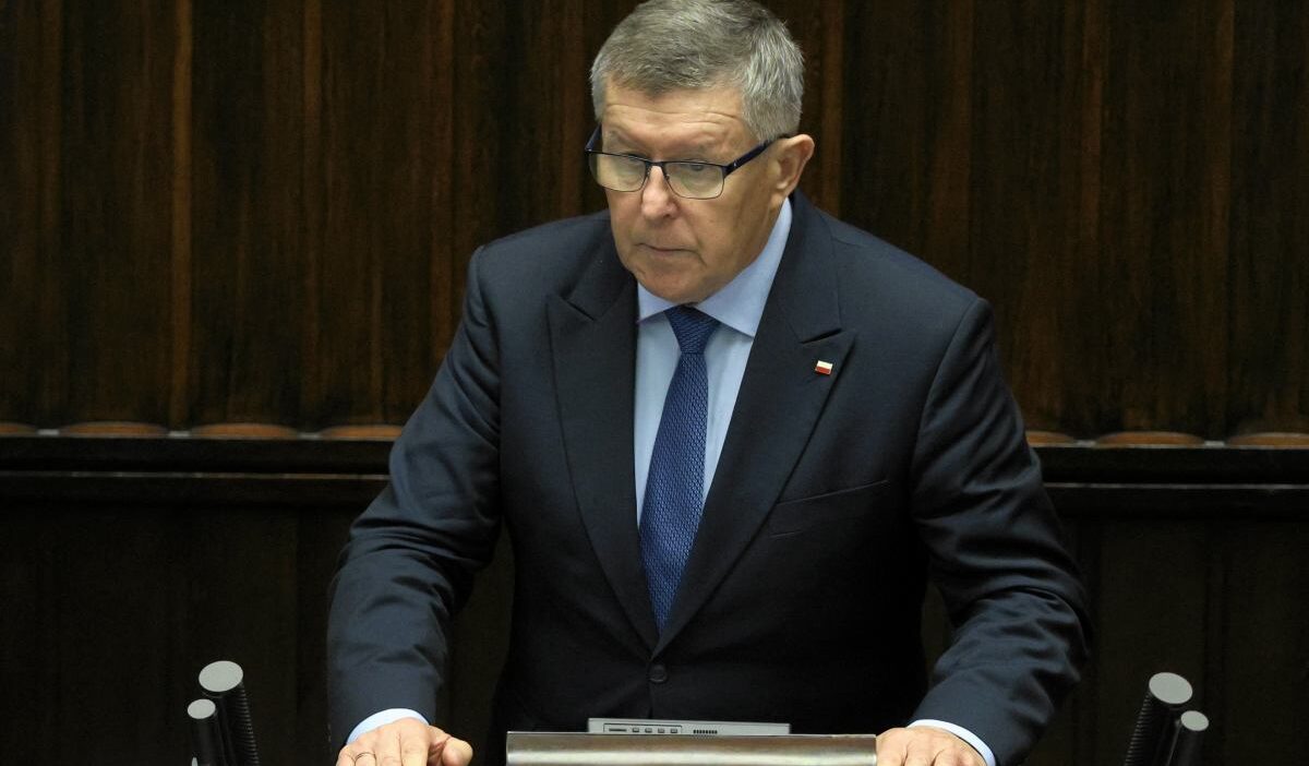 Polonya da akaryakit fiyatlarini dusurme cabalari hiz kazandi 55961