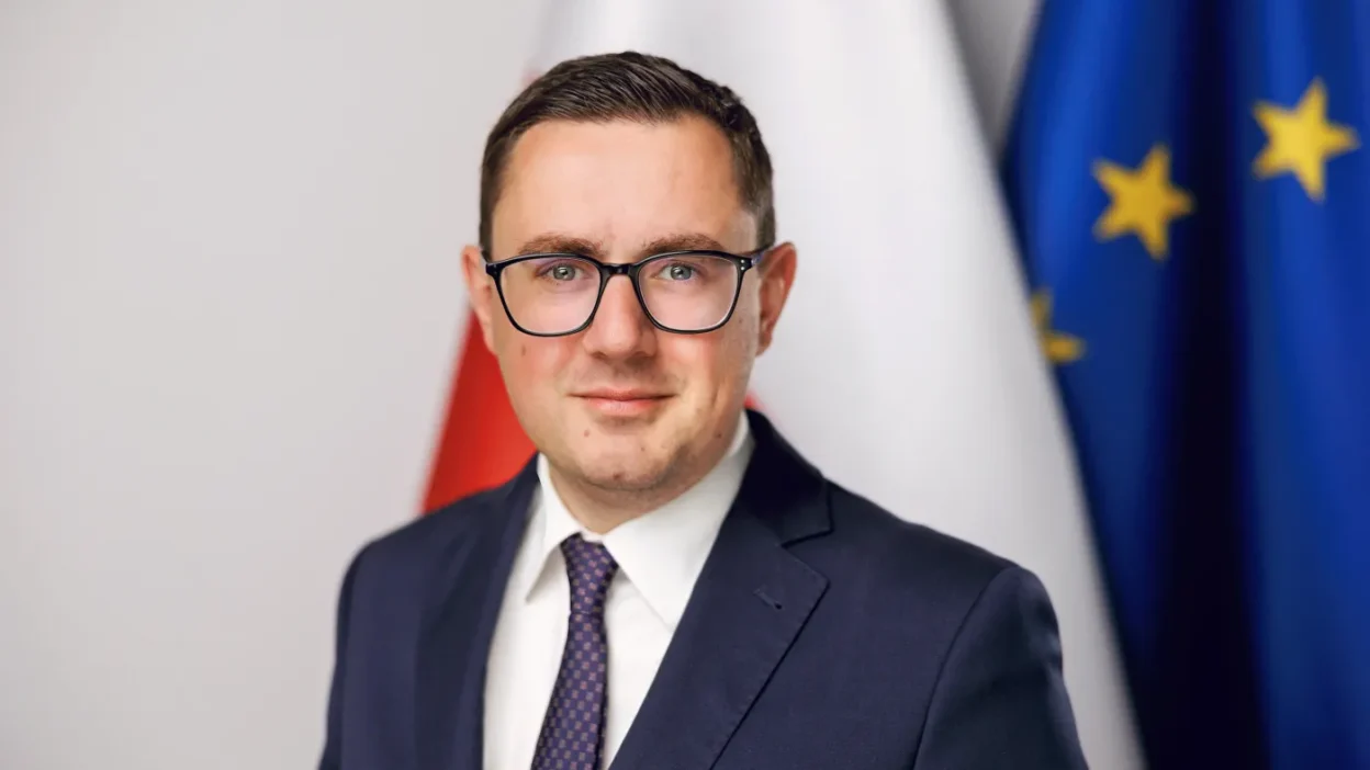 Polonya'da akaryakıt fiyatlarını düşürme çabaları senato'ya ulaştı 1 Polonya da akaryakit fiyatlarini dusurme cabalari senato ya ulasti 55975