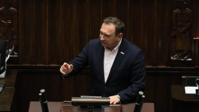 Polonya'da akaryakıt fiyatlarını düşürmeye yönelik yasa tasarıları i̇lk okumada kabul edildi 3 Polonya da akaryakit fiyatlarini dusurmeye yonelik yasa tasarilari i lk okumada kabul edildi 55815