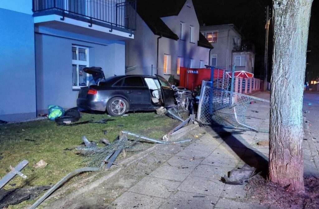 polonya da alkollu surucu aile faciasina neden oldu 3 olu 1 yarali 52569