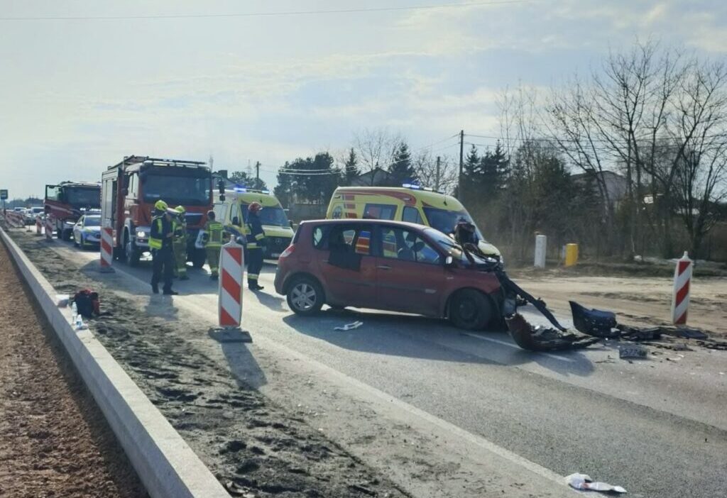 Polonya da alkollu surucu kazasina karisti bir kisi koma halinde 53100