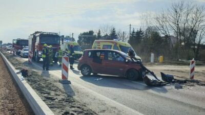 Polonya da alkollu surucu kazasina karisti bir kisi koma halinde 53100